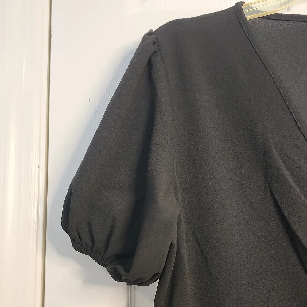 Boohoo Plus Black Midi Dress with Short Sleeves - Picture 5 of 12